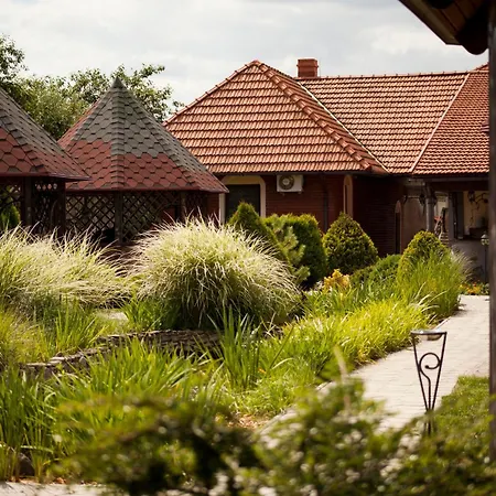 Hotel Complex Bahus *