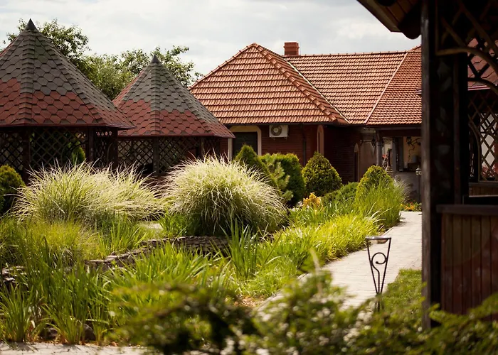Hotel Complex Bahus *